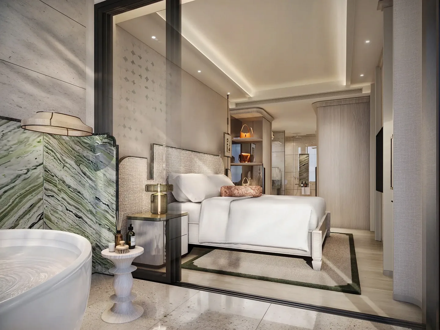 Ванная с отдельностоящей ванной и зелёным мрамором, квартира InterContinental Kamala, Пхукет
