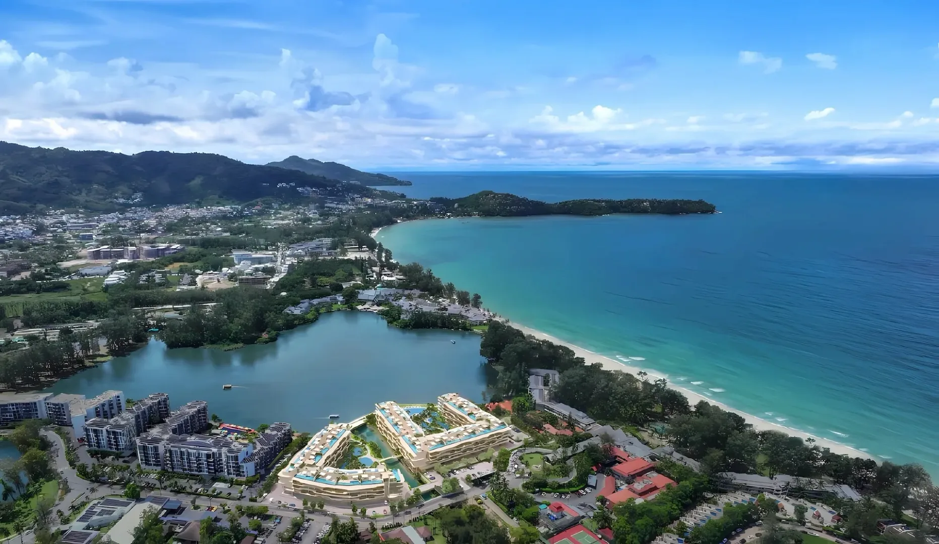 Вид сверху на пляж Банг-Тао и участок Laguna Beach Residences Bayside у лагуны, Пхукет