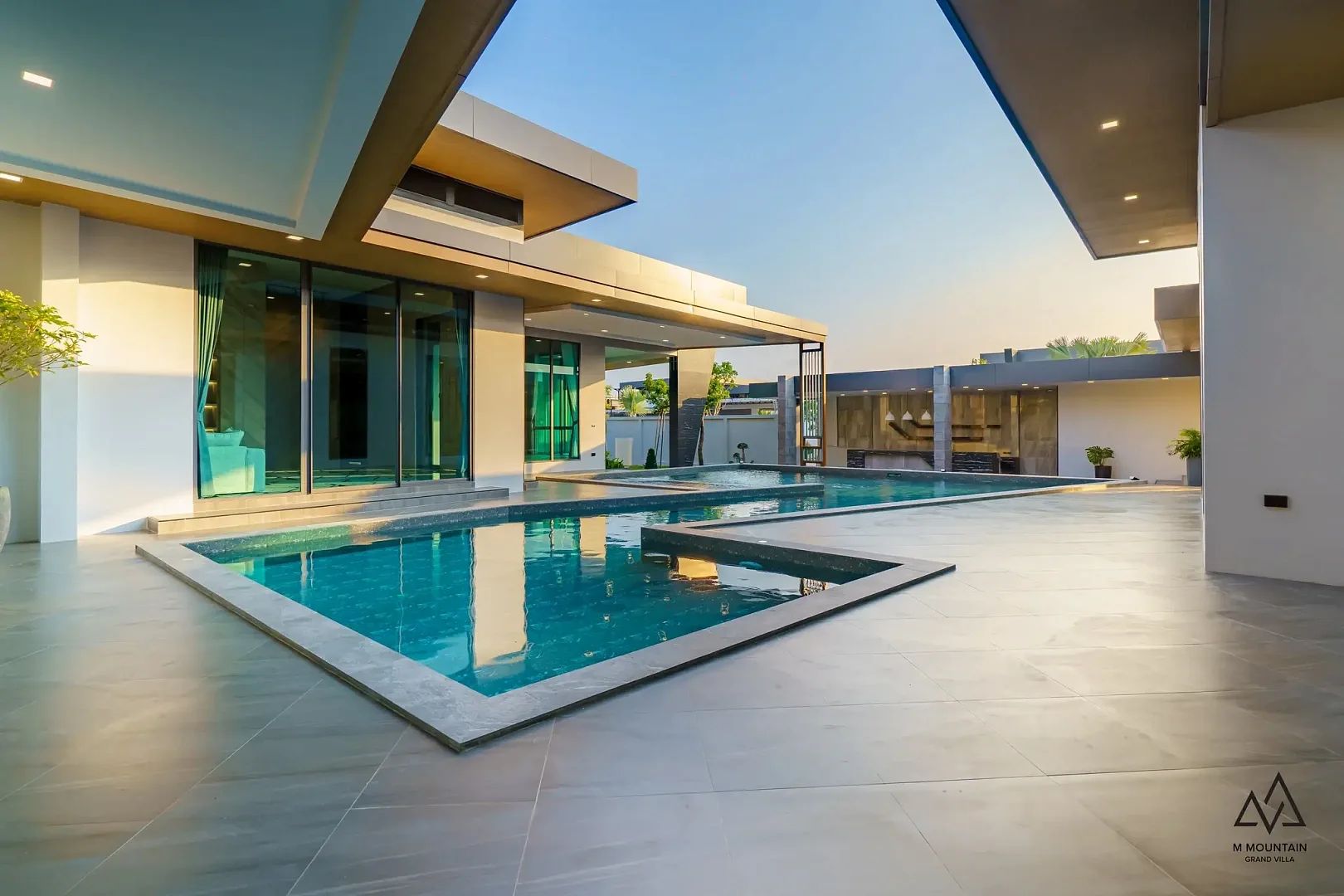 M Mountain Grand Villa