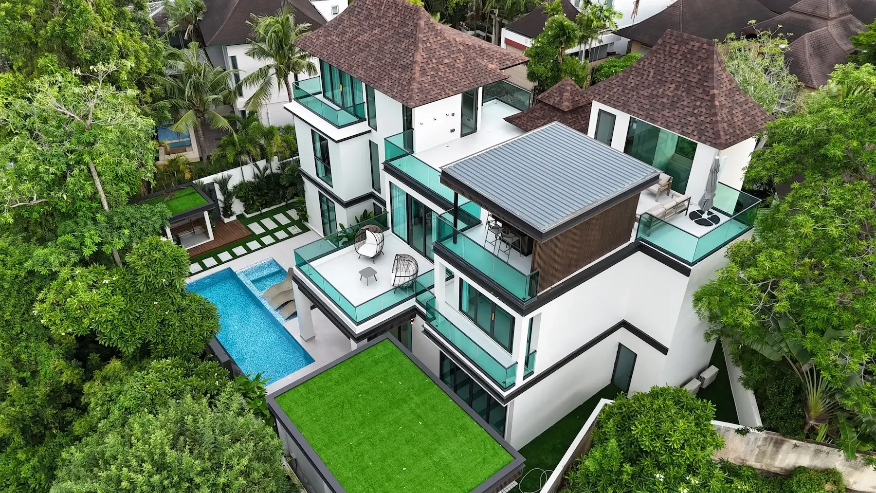 Планировка «6+1 спален, дом ~700 м², участок 588 м² (3 этажа, лифт)», Nagawari Pool Villa