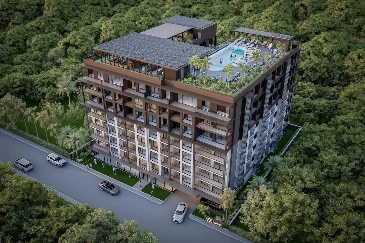 Аэрофото бассейна на крыше ЖК Siam Oriental Beach среди зелени